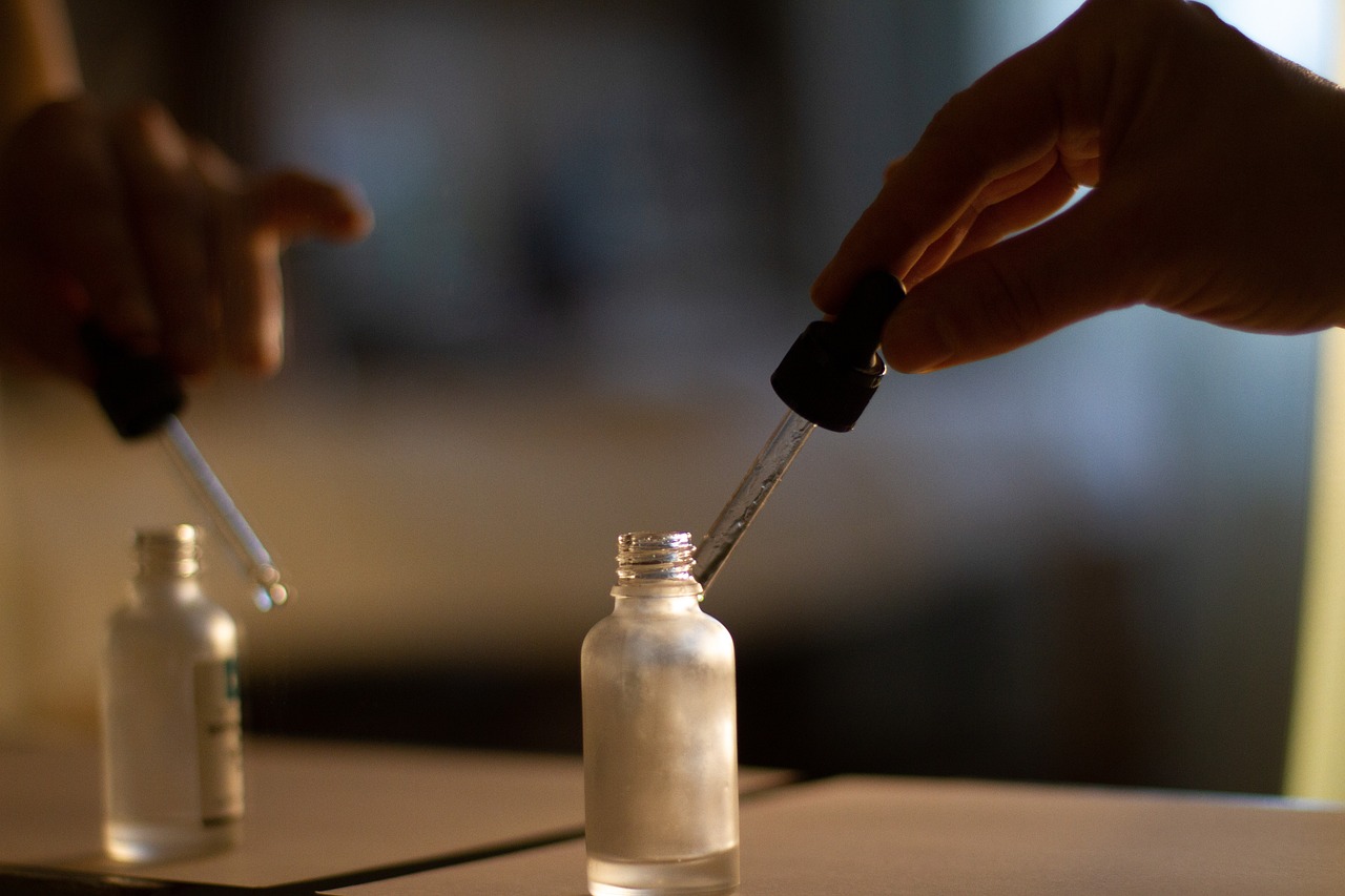 Czym są kwasy BHA i AHA?