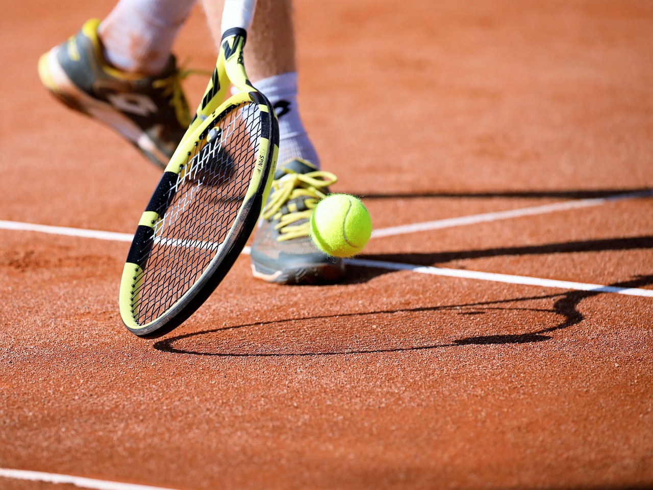 Tenis – Popularna Forma Aktywności Z Wieloma Korzyściami Zdrowotnymi